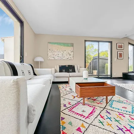 Holiday home 6 Pers A 500m De La Fouras